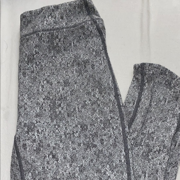 Gym Shark Grey Fleur Leggings - Picture 3 of 4